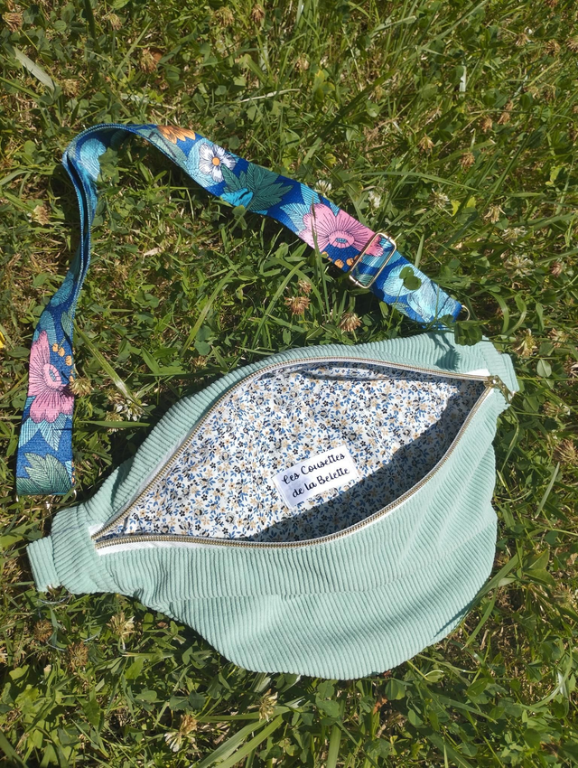 BANANA BAG - motif vert d&#039;eau / fleurs des champs