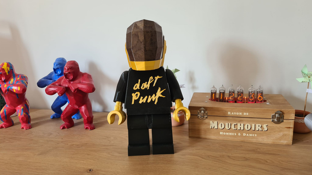 Grande Figurine XL Daft Punk 32 cm (Thomas)