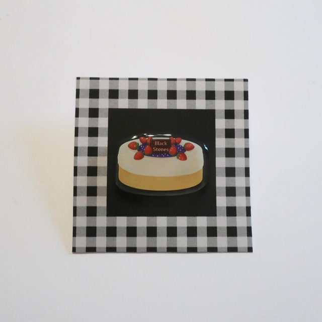 Pin&#039;s - Black Stones