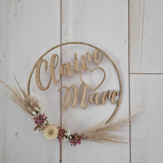 Cercle bois prénom fleurs séchées 20 cm