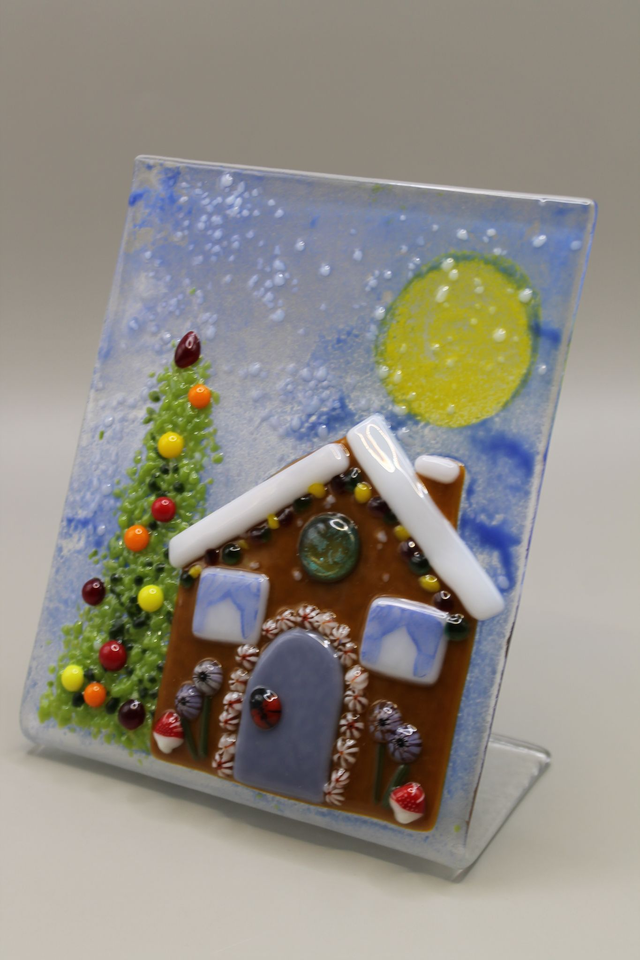 Light Gingerbred House with Lilac door free standing Christmas suncatcher