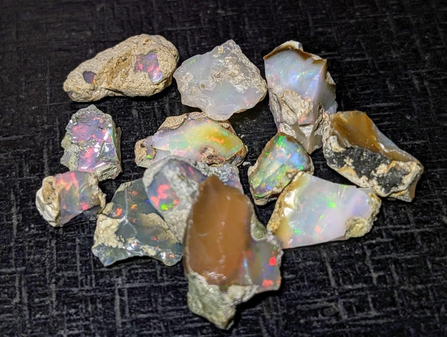 Lot opale Éthiopienne 76,90 carats 