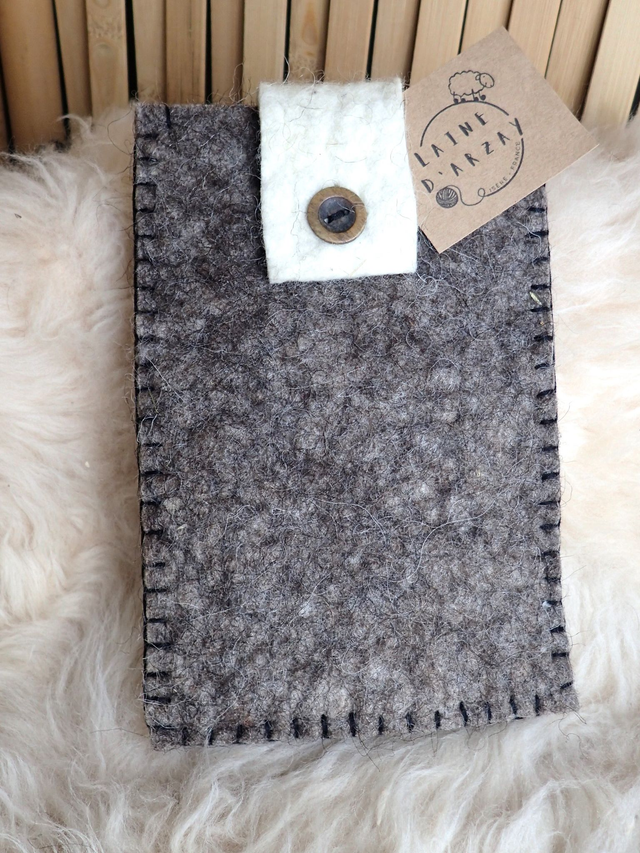 Housse téléphone en laine feutrée