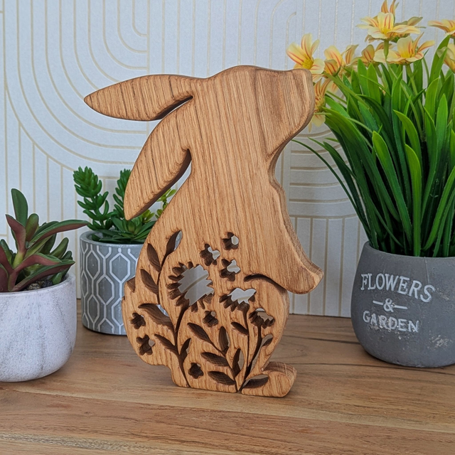 Lapin fleuri en chêne massif