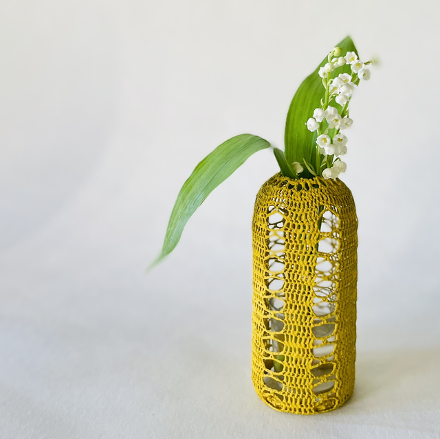 Bouteille dentelle moutarde