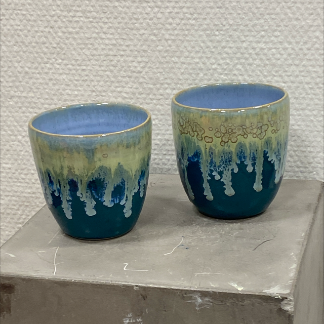 Krus/bæger #2 - grøn/lysgrøn, af Helle Bornæs