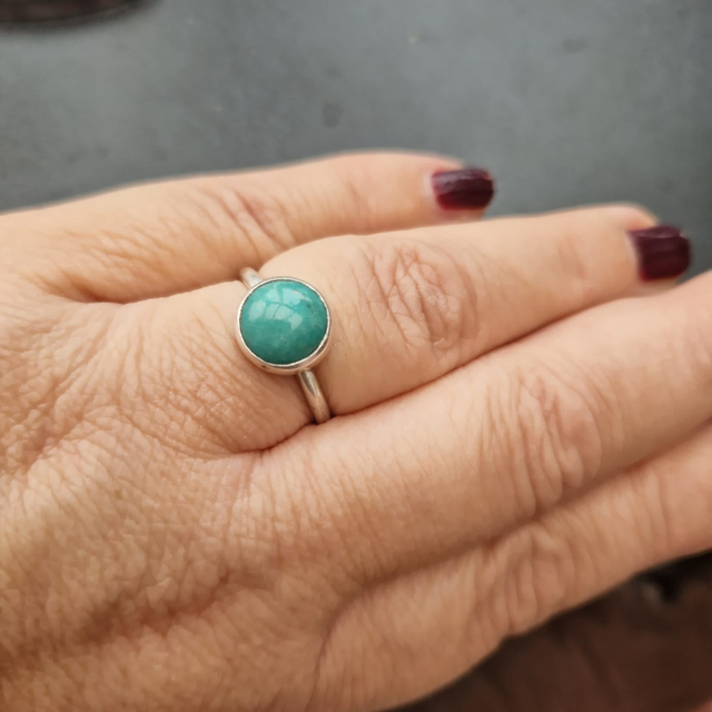 Green jade sterling silver ring size O