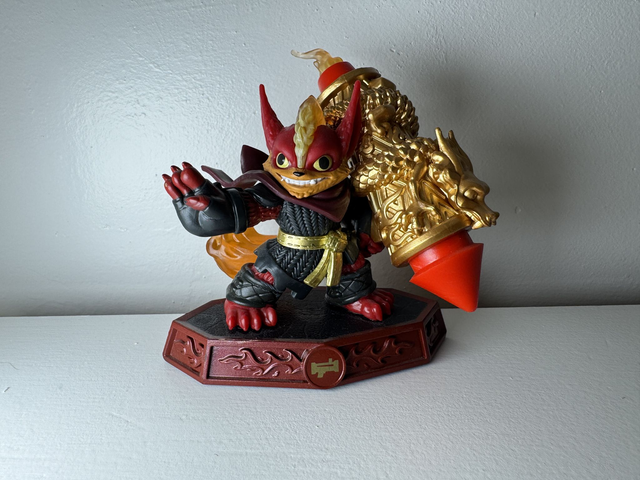 Flare Wolf - Fire - Master - Skylanders - Imaginators