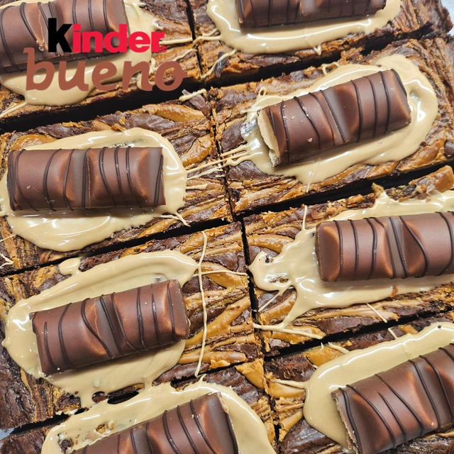 Kinder Bueno Brownie Slice 
