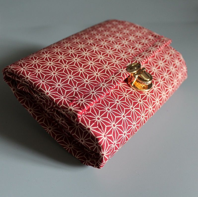 Portefeuille court Ă fermoir "Asanoha" rouge