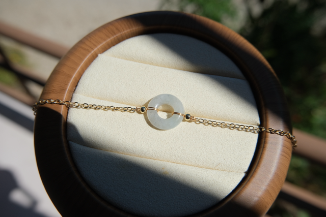 Bracelet cercle de jade blanc wuji
