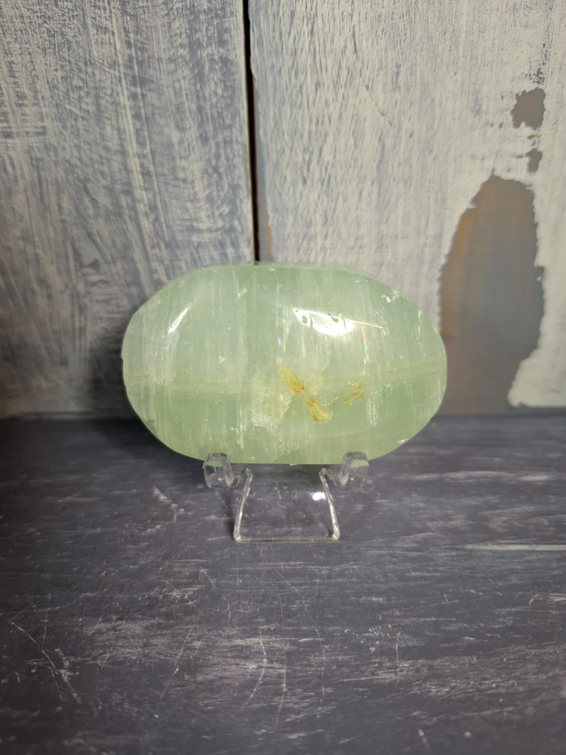 Pistachio Calcite Palmstone 