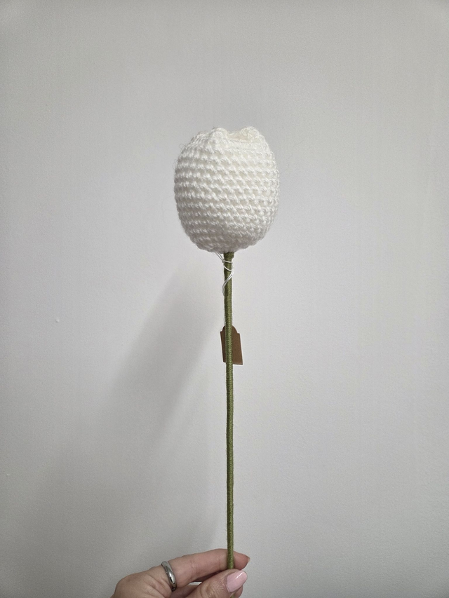 White Tulip Forever Crochet Flower - LW-012