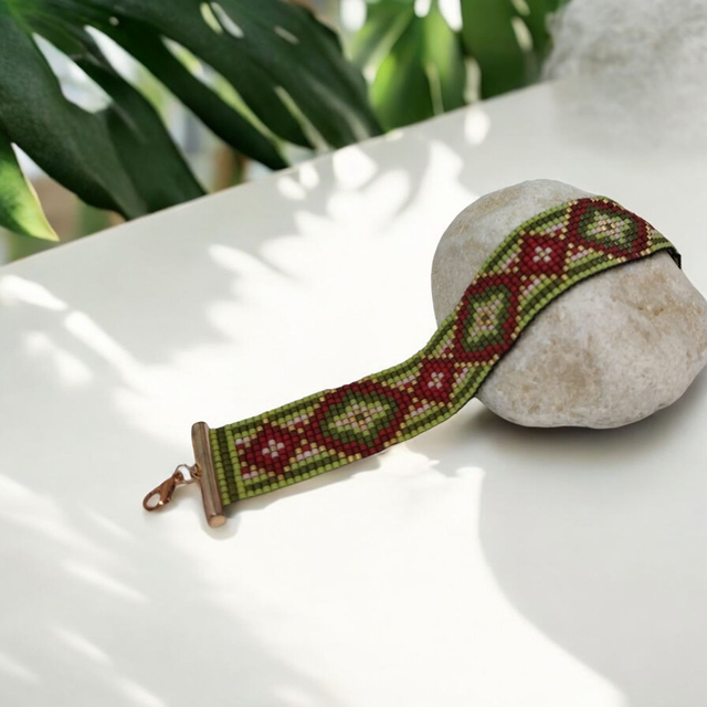 Bracelet vert, rouge et or