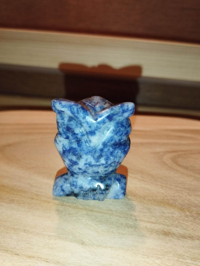 Hibou en sodalite 