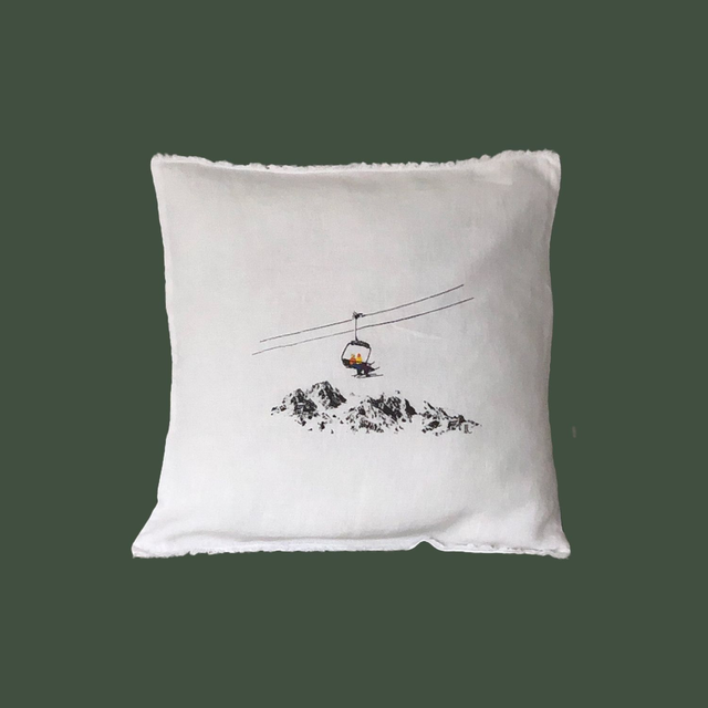 Housse de coussin TELESIEGE blanc brodé main