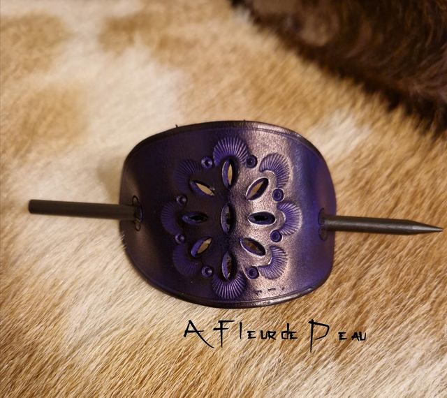 Barette à cheveux en cuir