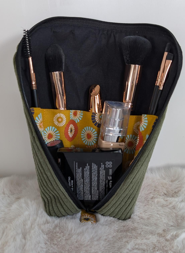 Trousse à maquillage nomade velours côtelé kaki