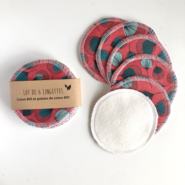 Lingettes démaquillantes - Plumes vertes fond rouge