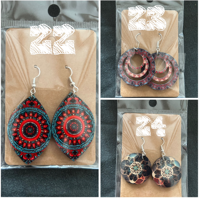 Boucles d’oreilles de la paire n•22 à la paire n•42