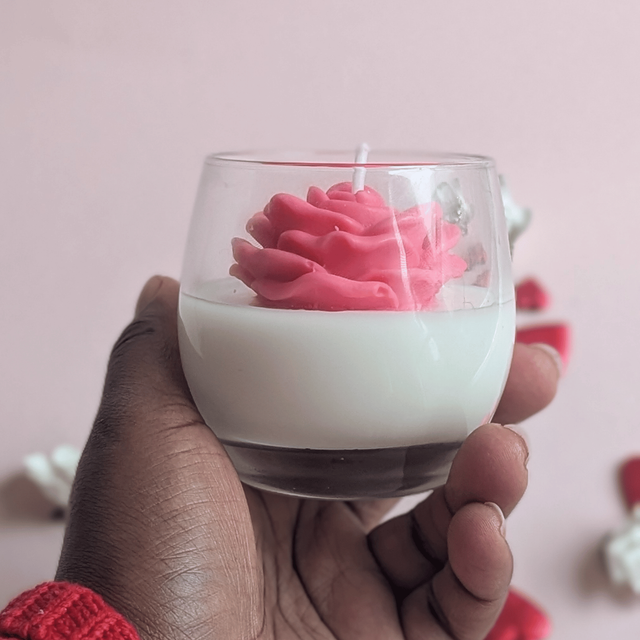 🕯️ Bougie Rose d’Amour 85g – Vanille