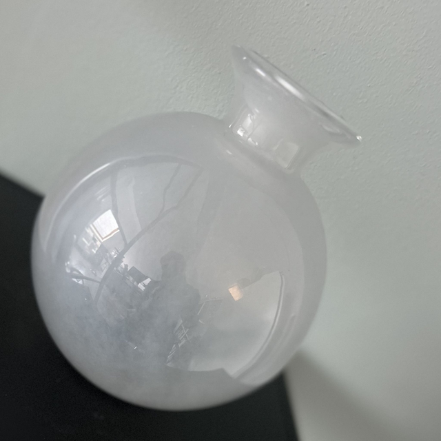 Fidrio Bolvase White (milky glass) M