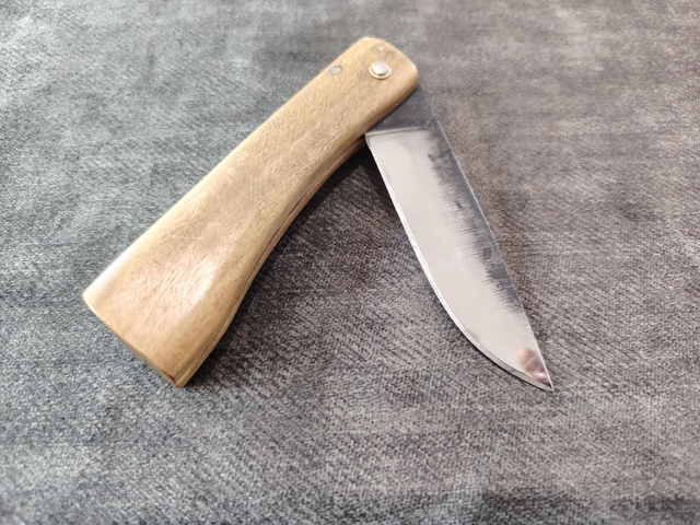 2 clous classique Molave n°26