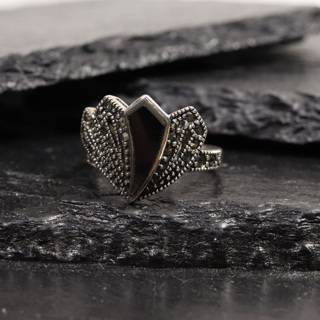 Vintage Sterling Silver 925 Art Deco Style Shield Cut Black Onyx With Marcasite Gemstone Fan Design Ring Size O - 7