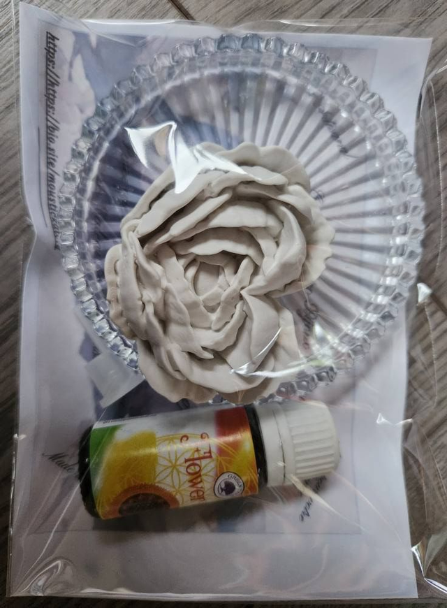 Plateau Fleur diffuseur avec Huile Essentielle 