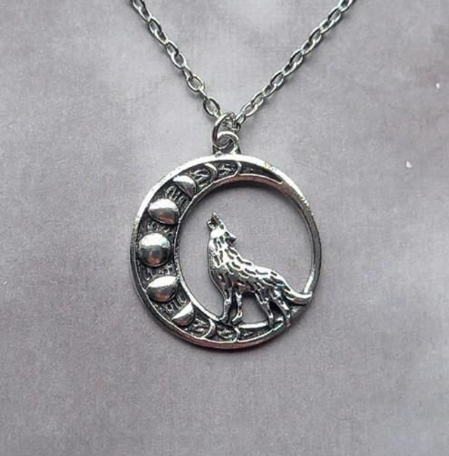 Ingolf Moon Phase Wolf Necklace 