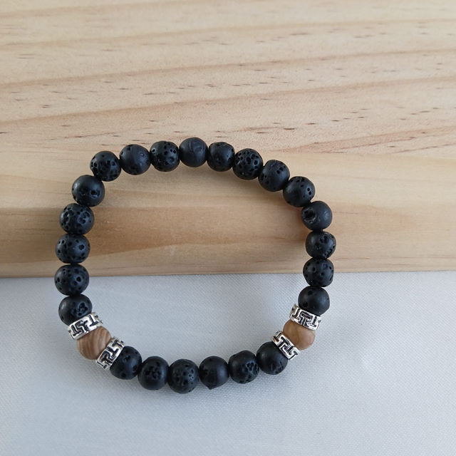Jongens armband Lavasteen met Woodlace (3.042)