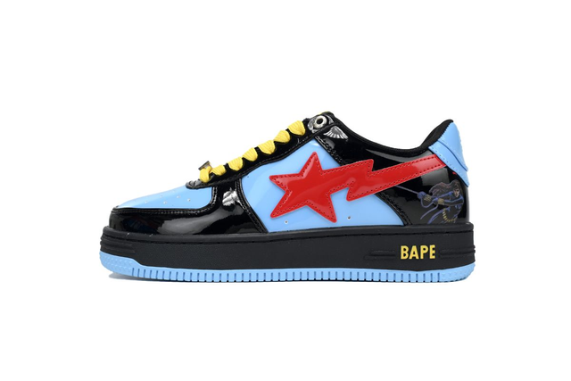 A BATHING APE (BAPE)  002 MARVEL