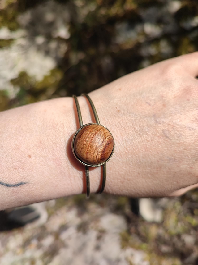 Bracelet en Bois d'Amandier et Bracelet en Bois d'Amandier et Laiton vieilli