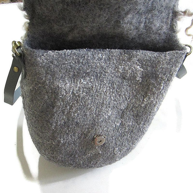 Borsa donna fatta a mano borsa a tracolla feltro lana merino grigio regalo per donna borsa unica per ragazza Borsa ecologica