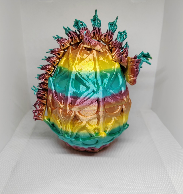 Oeuf de dragon toile d&#039;araignée 