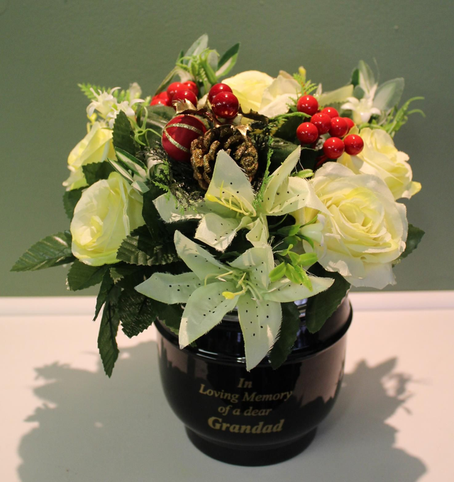 Christmas Memorial Pot – Grandad