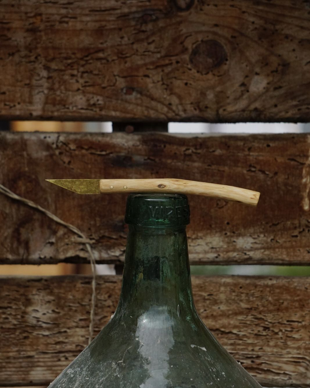 Knife 