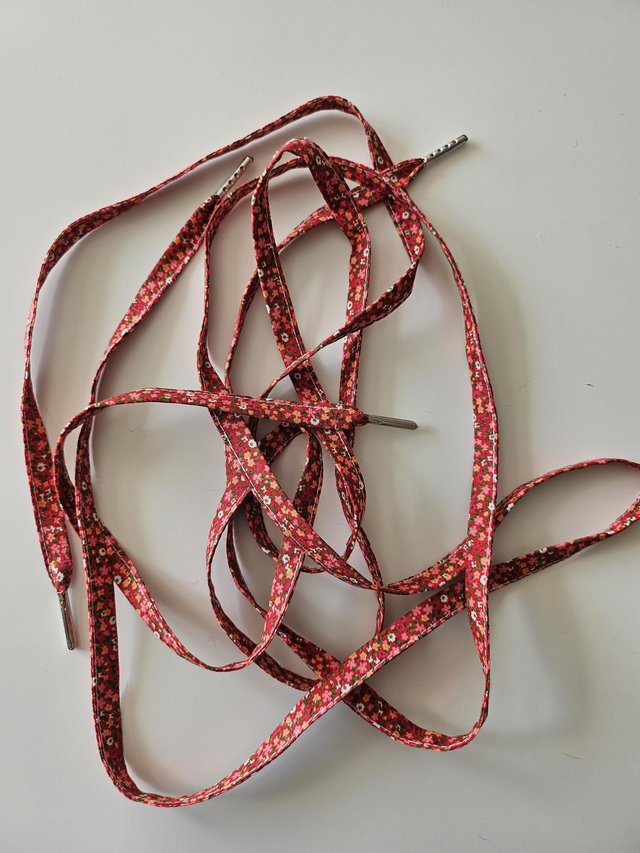 Lacets en tissu fait main - liberty rouge