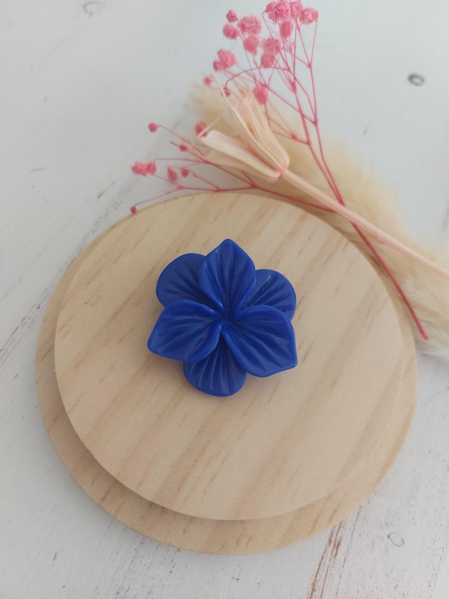 Broche Nathy bleu 