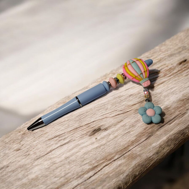 Stylo perles bleu saphir rose jaune