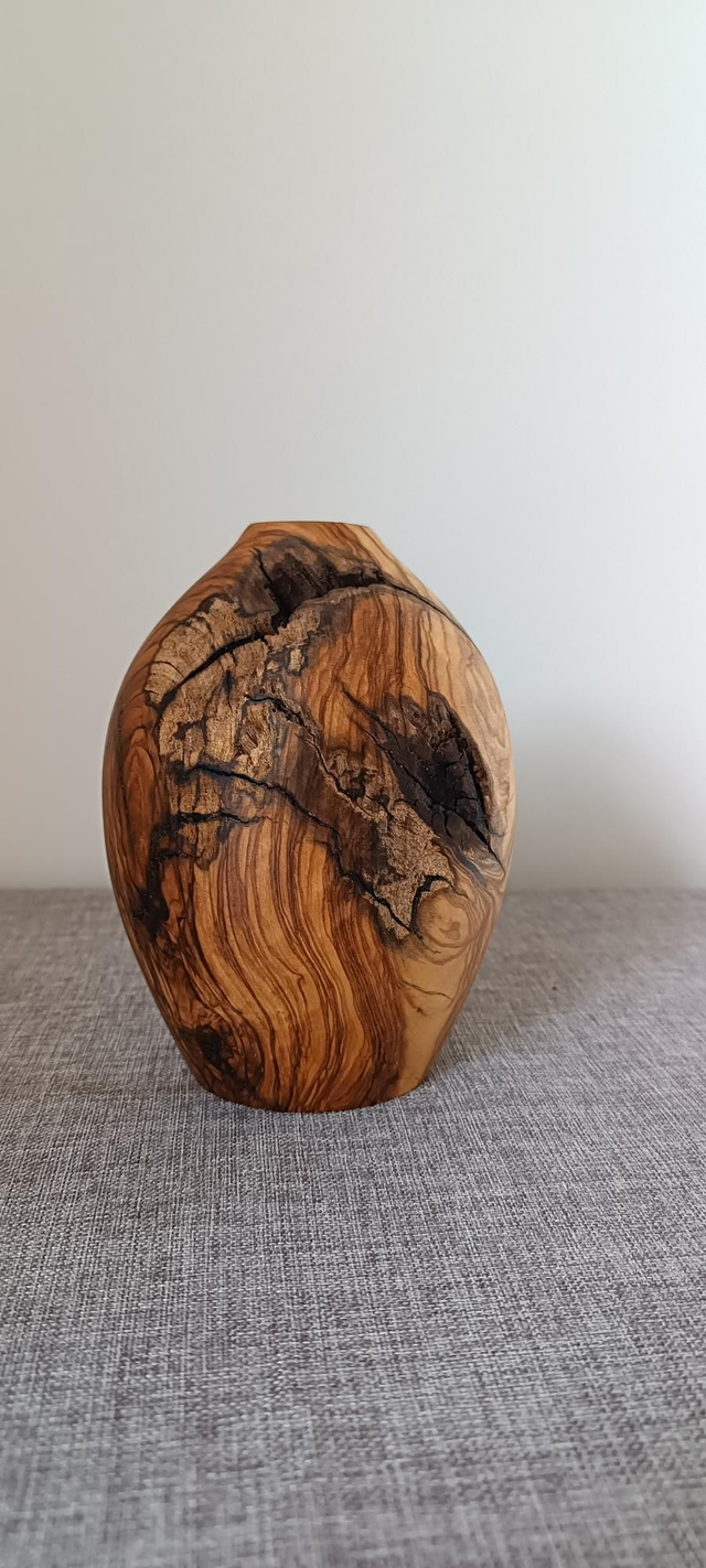 Vase en olivier 