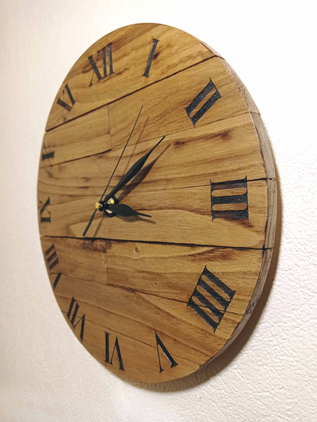 horloge murale en bois - style campagne par l&#039;Artelier de julien