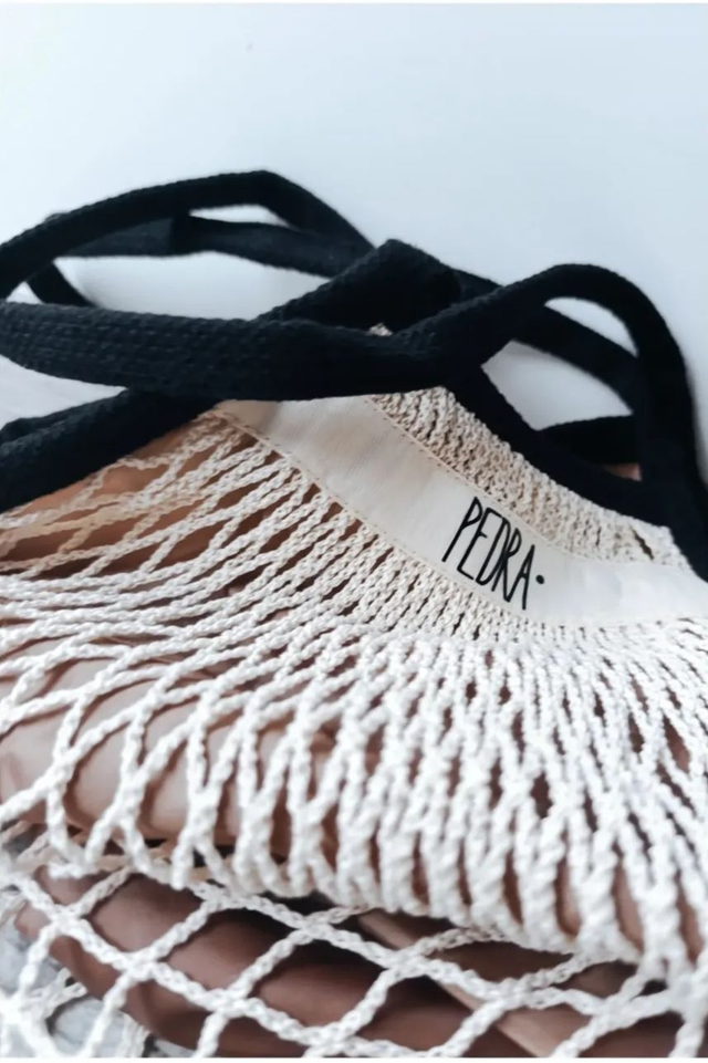 MESH BAG light, off-white, or beige net-like structure