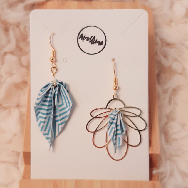 LES DIFFÉRENTES – boucles d&#039;oreilles asymétriques en origami