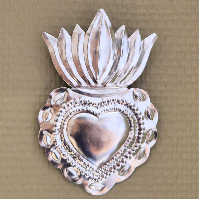 Ex-voto cœur en métal martelé