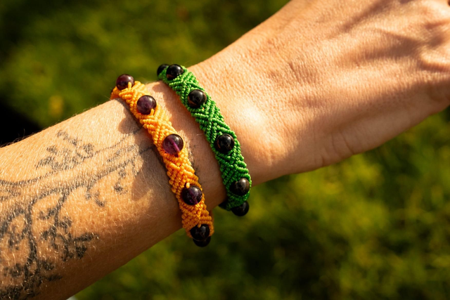 Duo de bracelets en micro-macramé, perles Améthyste et Obsidienne noire