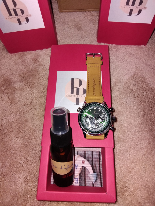 Coffret 1 parfum + 1 montre homme POEDAGAR modèle 4