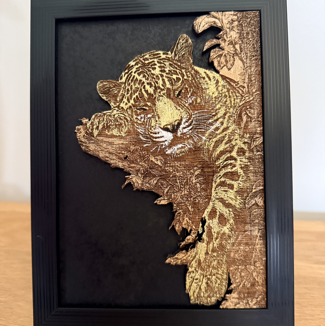 Tableau animalier en relief en bois gravé – Cadre 13x18 cm – Décoration artisanale