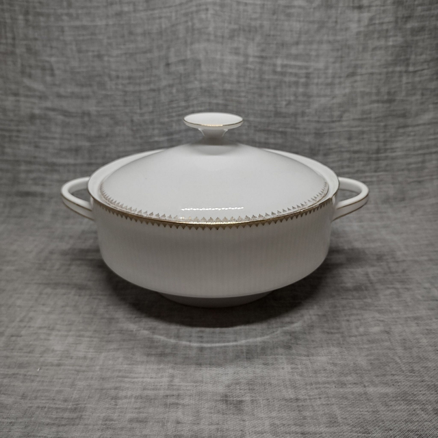 Winterling | Dekschaal rond in witte kleur met grijze en gouden bies (diameter 19 cm | hoogte 12cm) | Vintage - in goede conditie