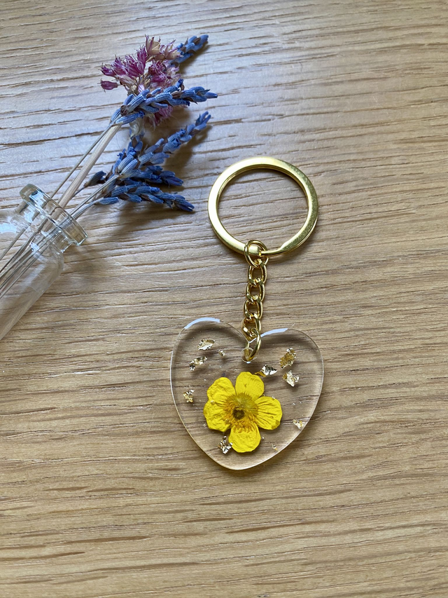 Porte clé coeur - bouton d'or